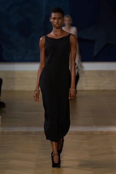 Look 26
